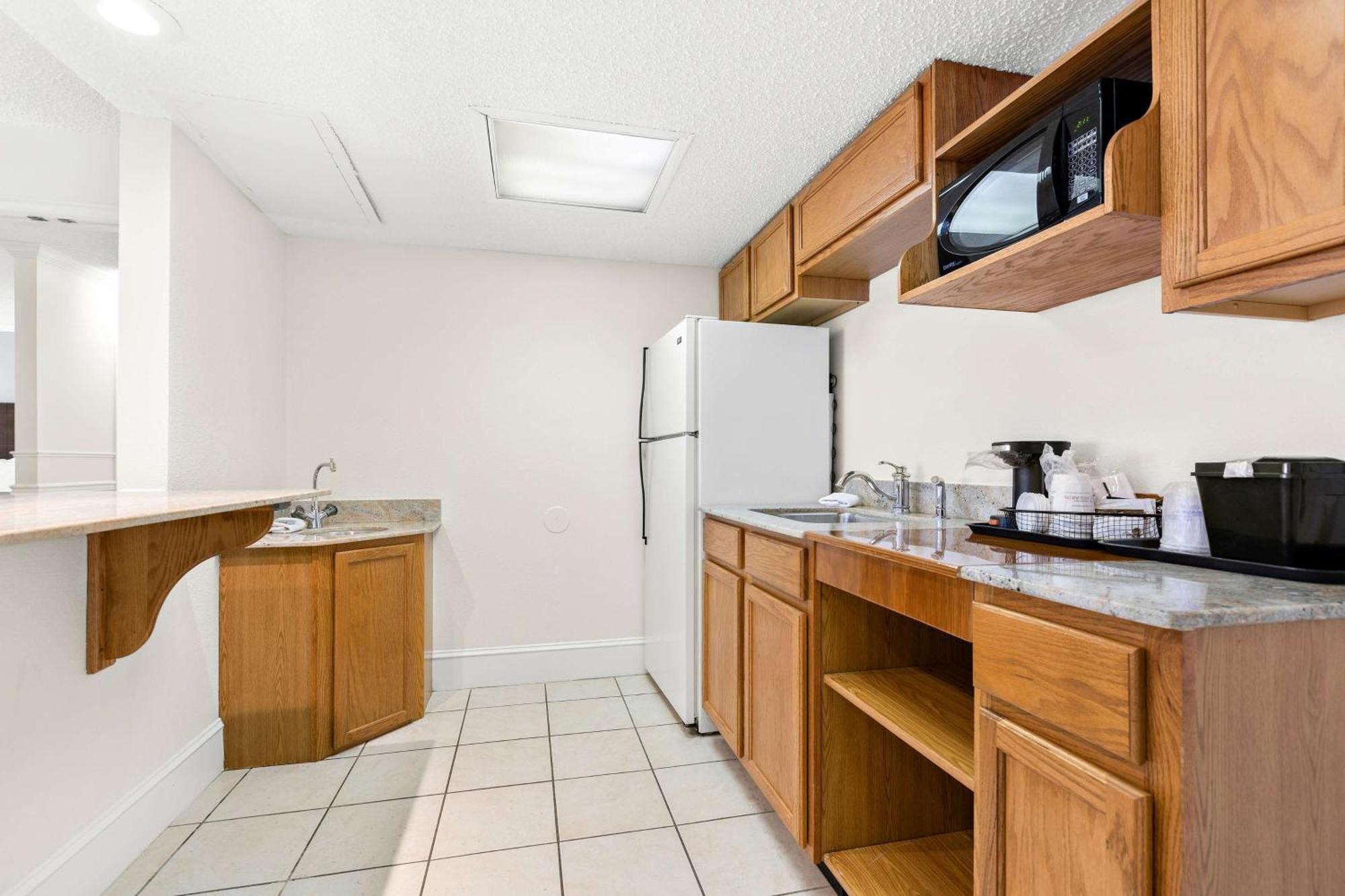 Western Downtown Hotel 3*
