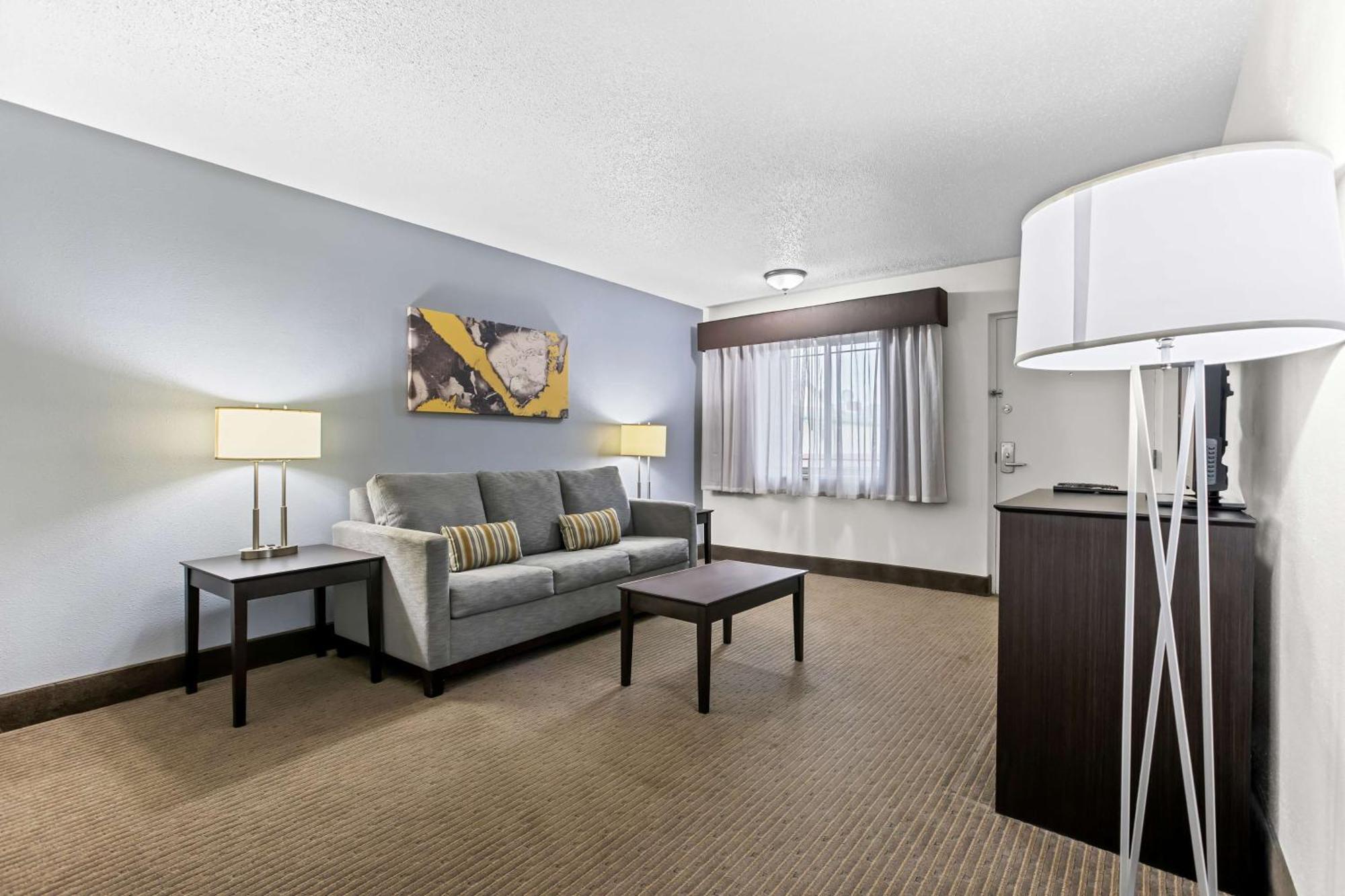 Hotel Western Downtown 3*